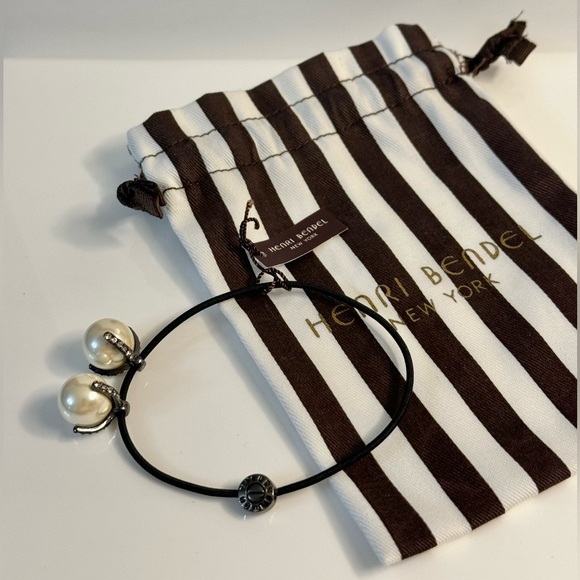 Authentic HENRI BENDEL Pearl Hair Accessory - Picture 3 of 8